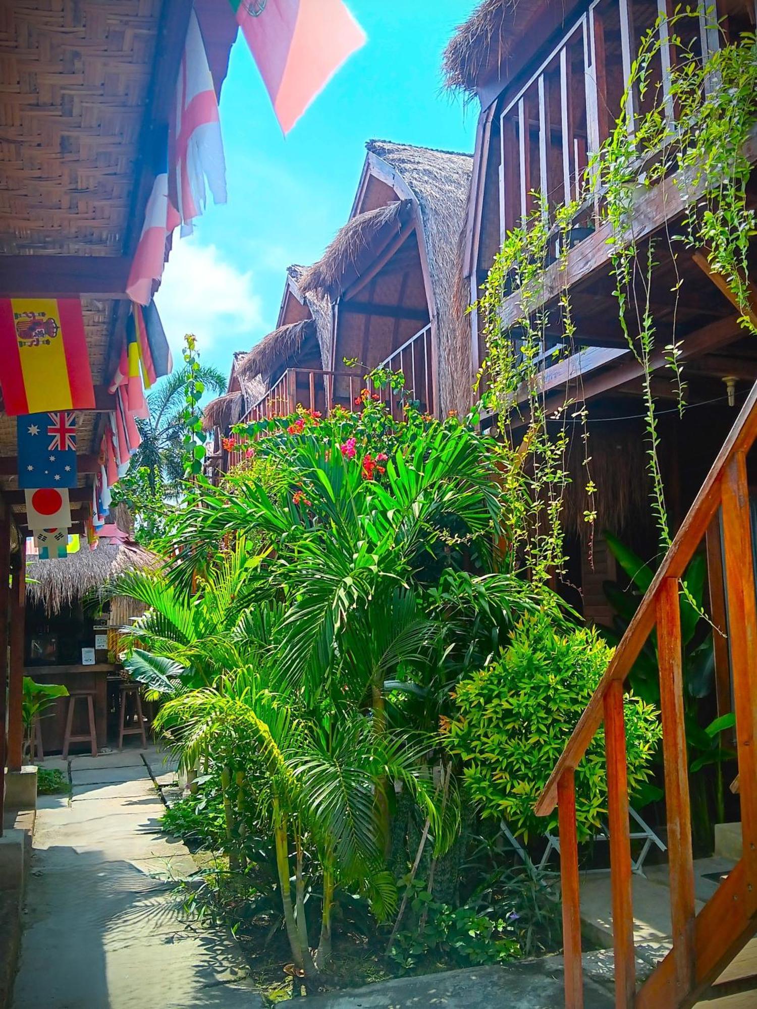 Good Vibes Bungalows 길리트라왕안 외부 사진